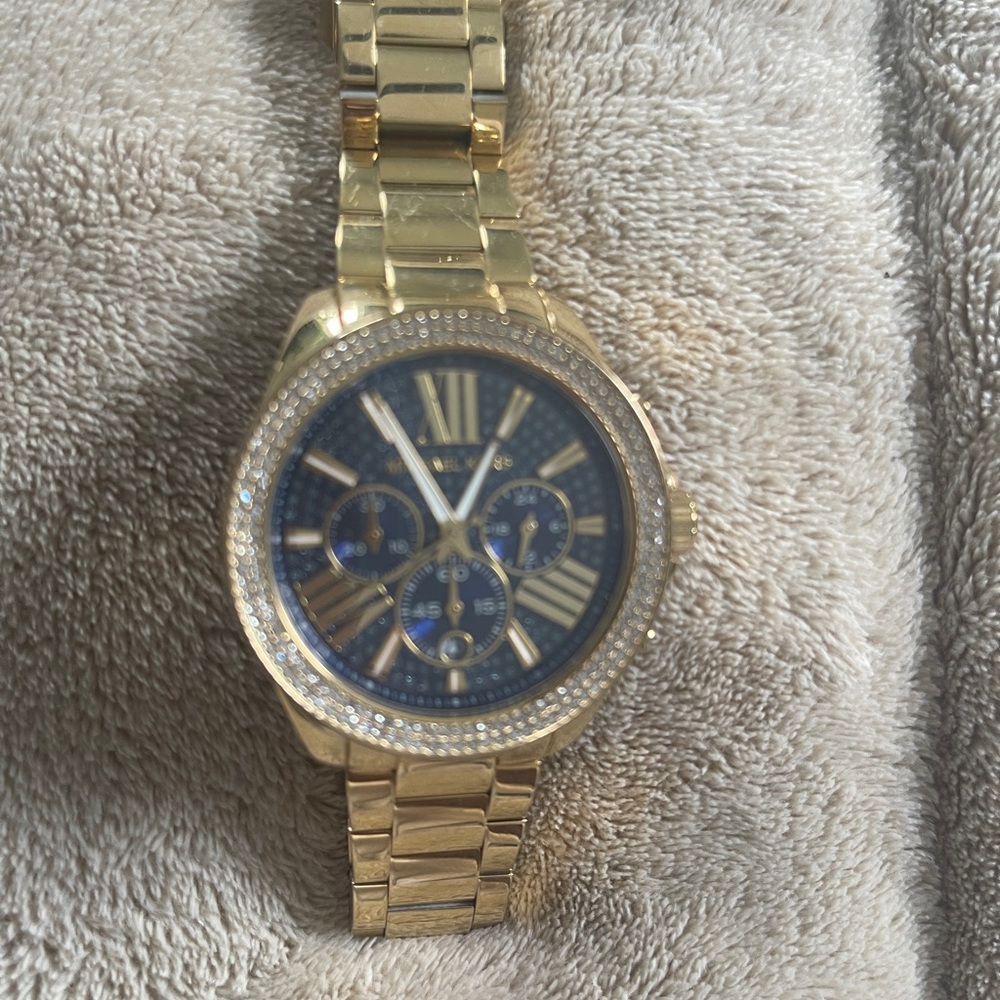 Worn Once No Scratches And Have The Links To Add … - image 1